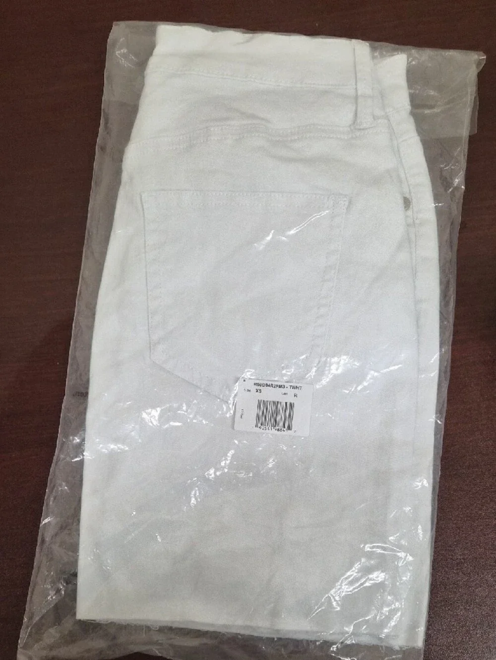 GBG Los Angeles Women's White Skirt Size XS